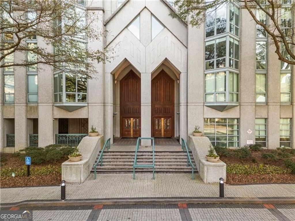 Photo of 2870 Pharr Court South NW #2701, Atlanta, GA 30305 (MLS # 10688966)