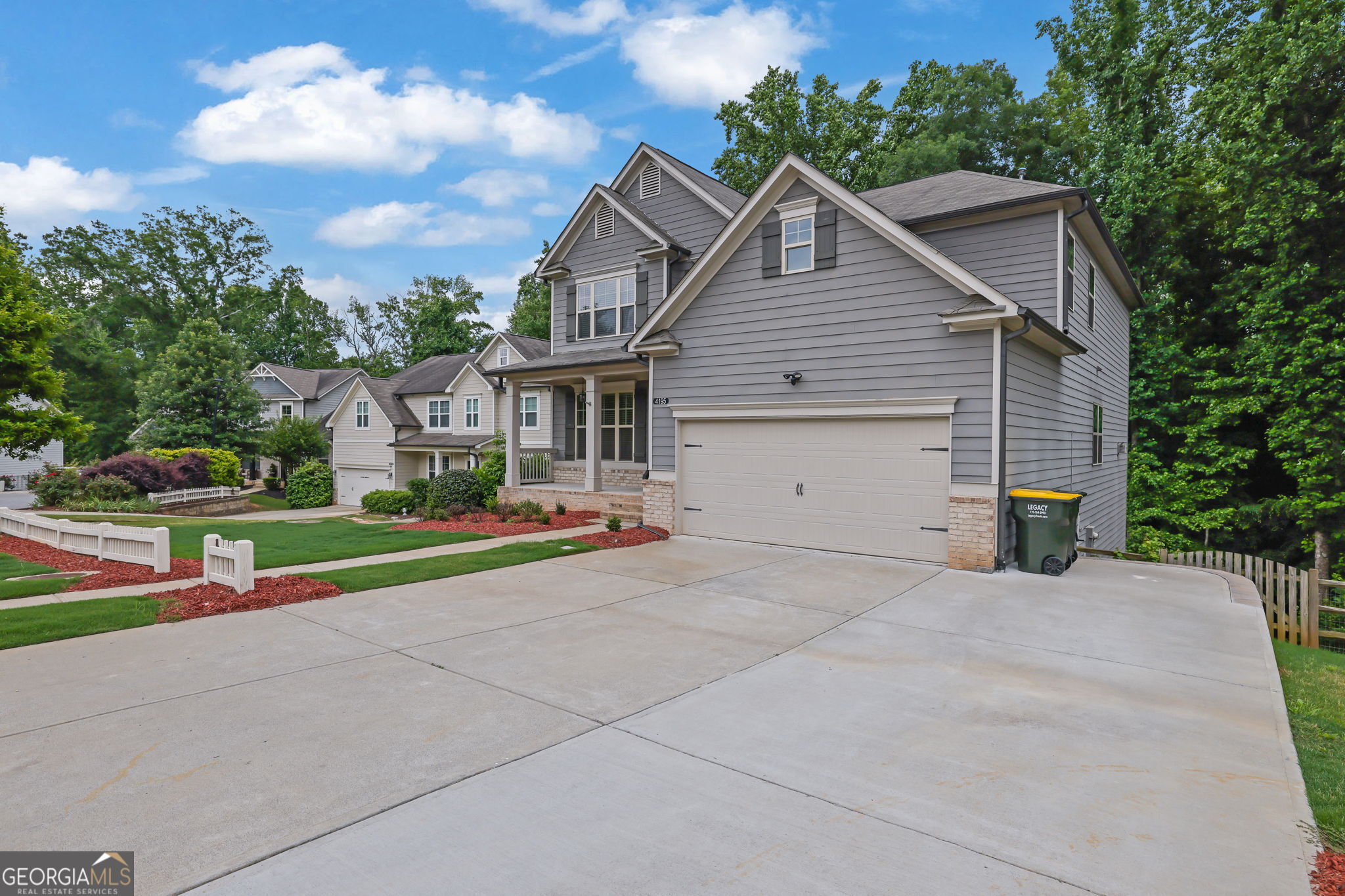 4195 Mossy LN