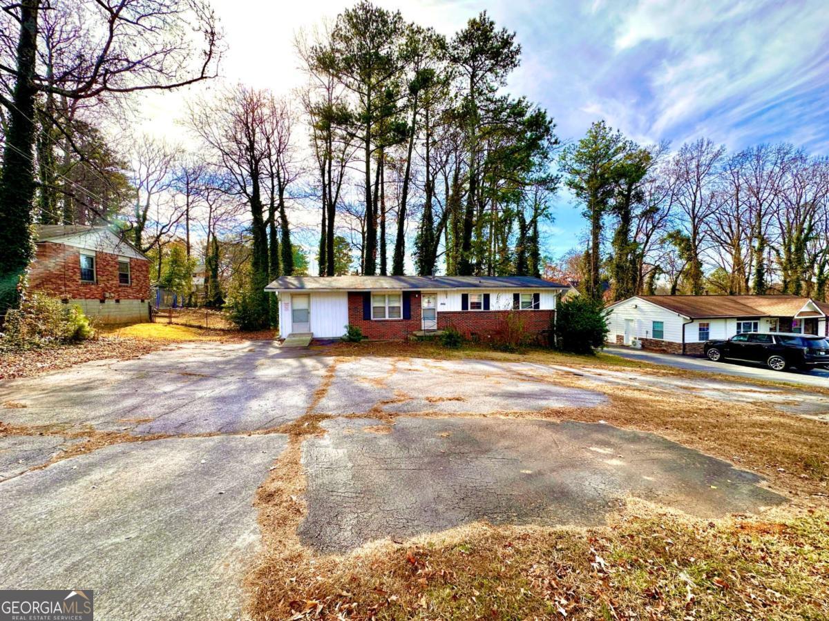 446 Windy Hill RD SE