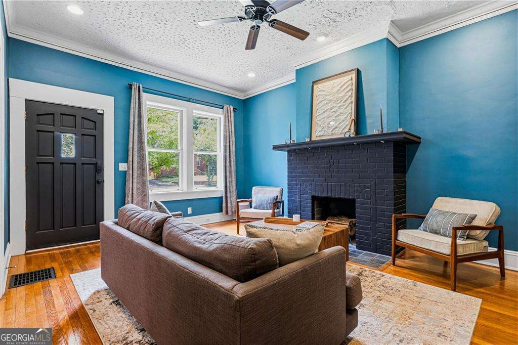 134 Feld AVE