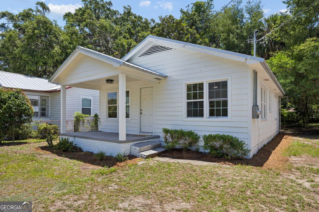 Photo of 804 P Street, Brunswick, GA 31520 (MLS # 10815892)