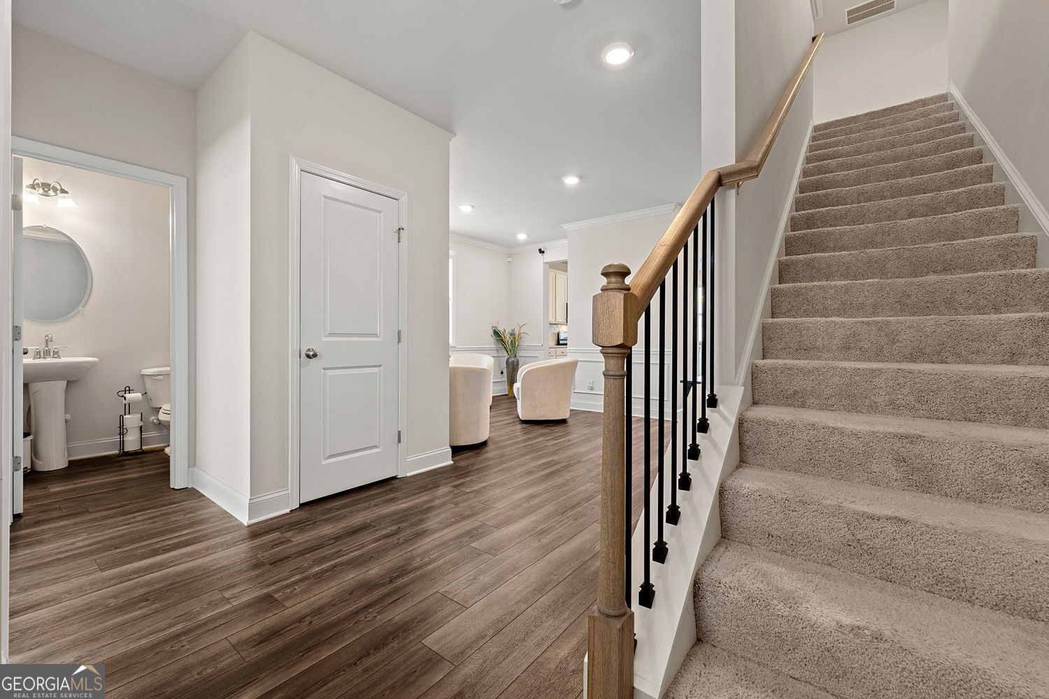 100 Park Chase LN
