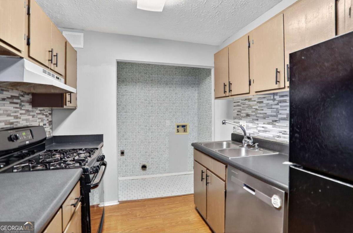 Chimney Trace - Residential