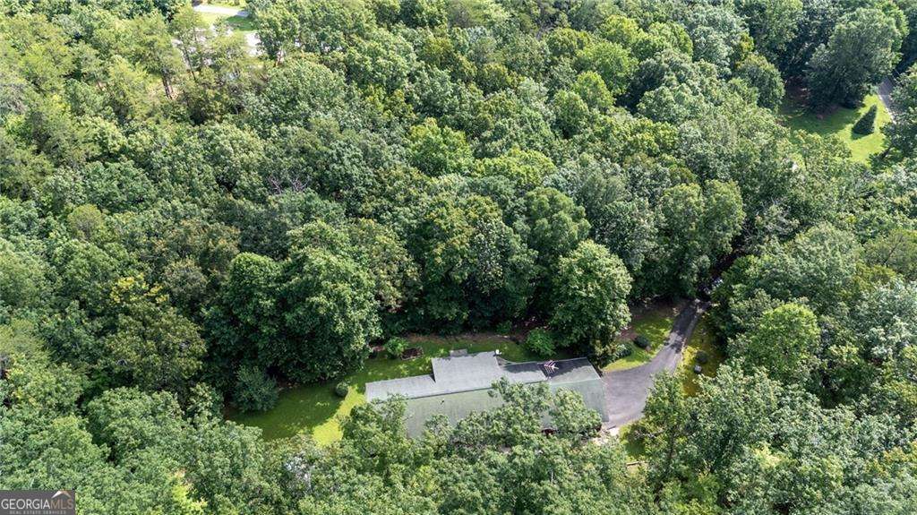 709 Deerfield LN NW