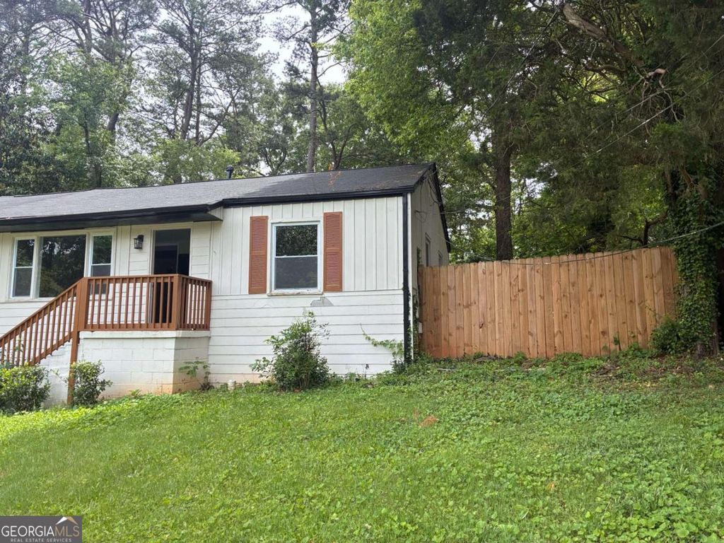 Photo of 2190 Gordon Circle SE, Smyrna, GA 30080 (MLS # 10758167)