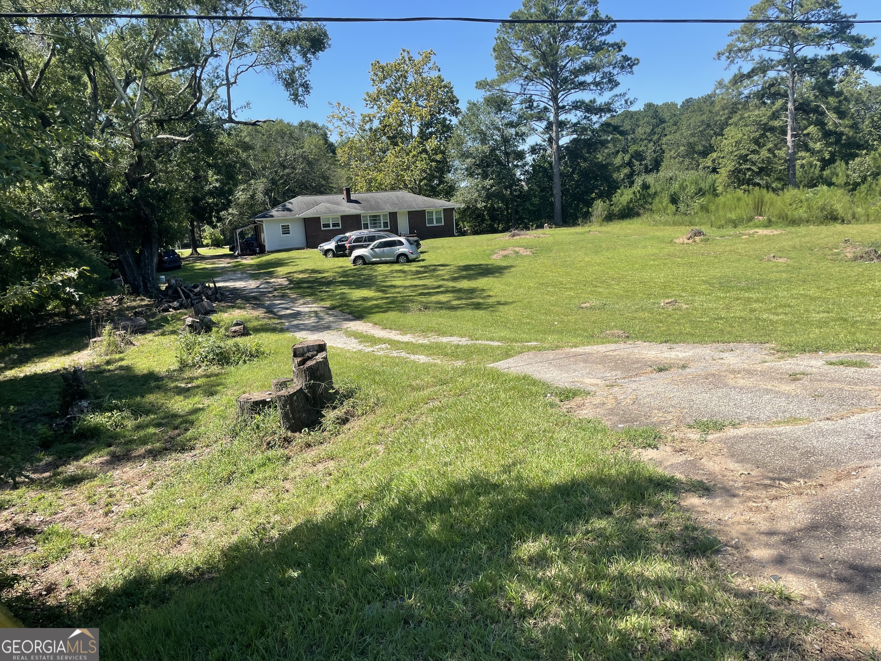 2397 Iris DR SE