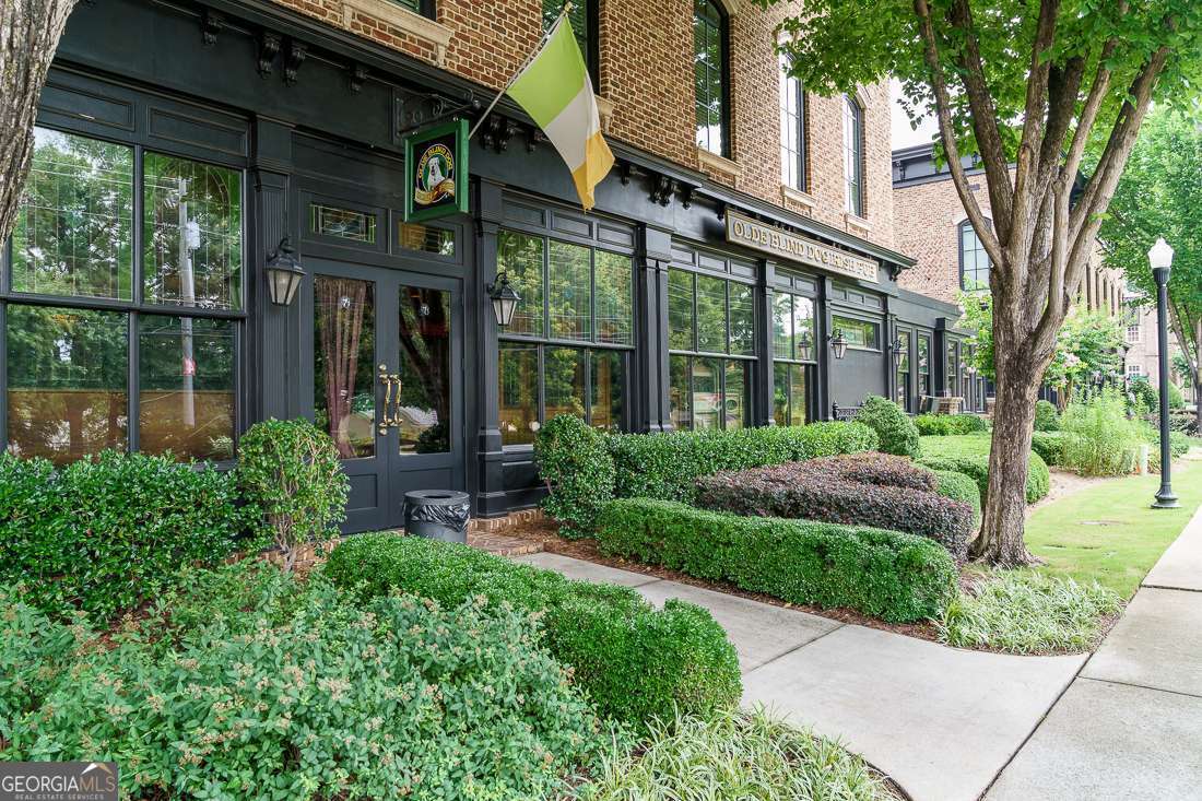 Crabapple Chase - Residential