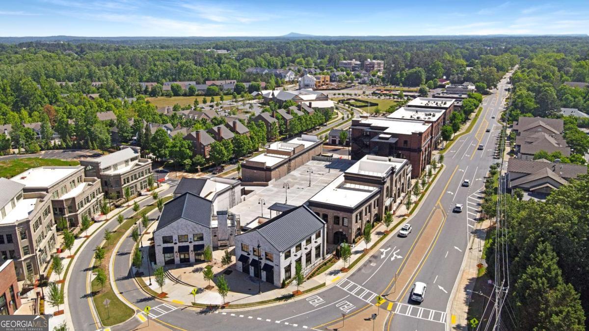 Crabapple Chase - Residential