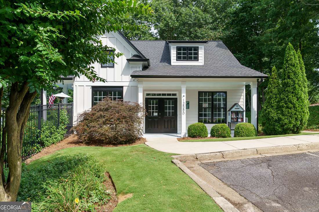 Crabapple Chase - Residential