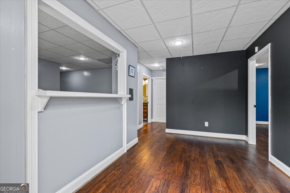 883 COMMERCE SW