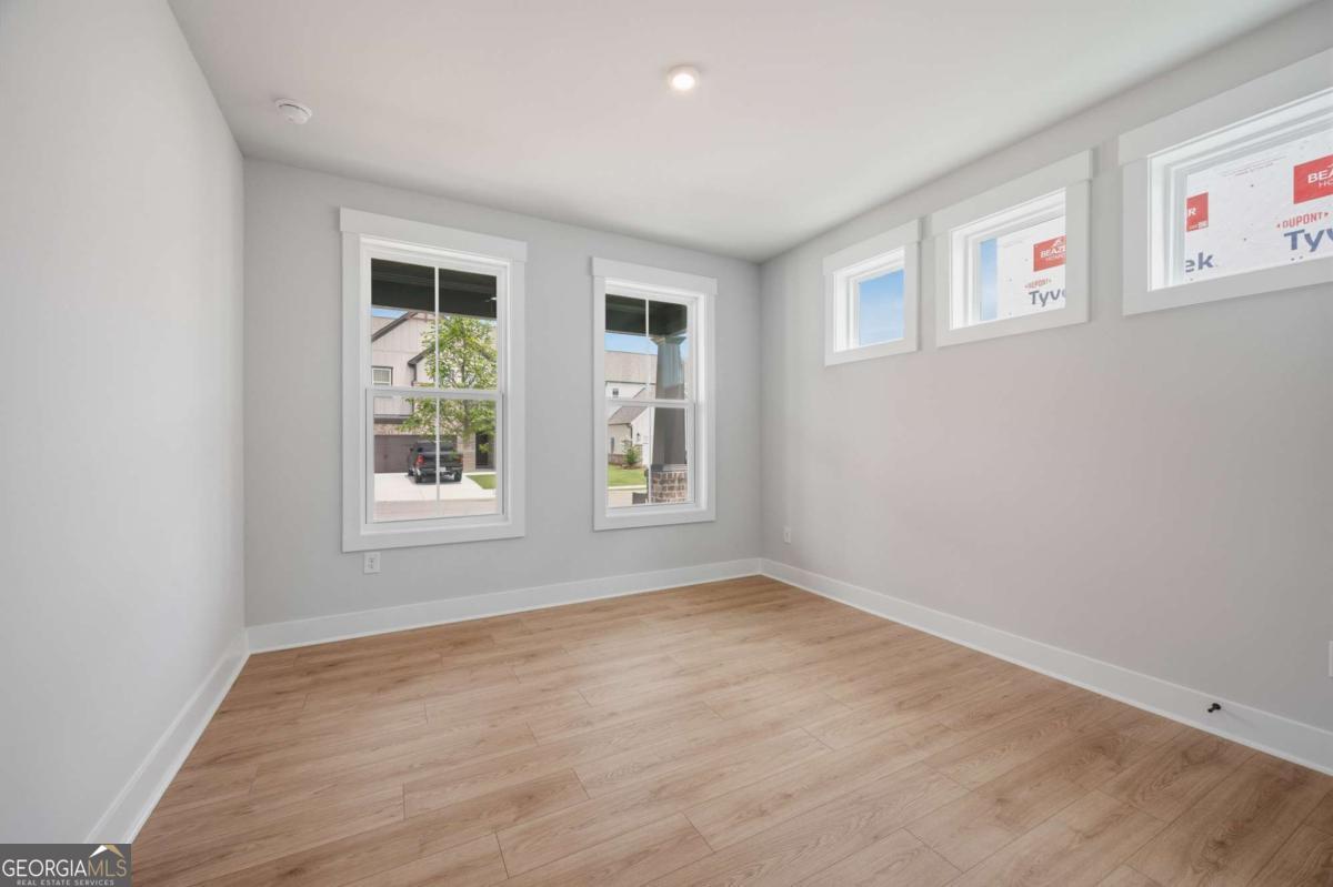 4081 Adler CIR 34