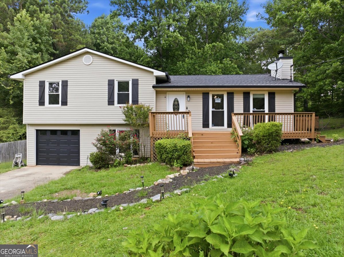 Photo 1 of 40 — 105 Elberta DR, Newnan, GA 30265