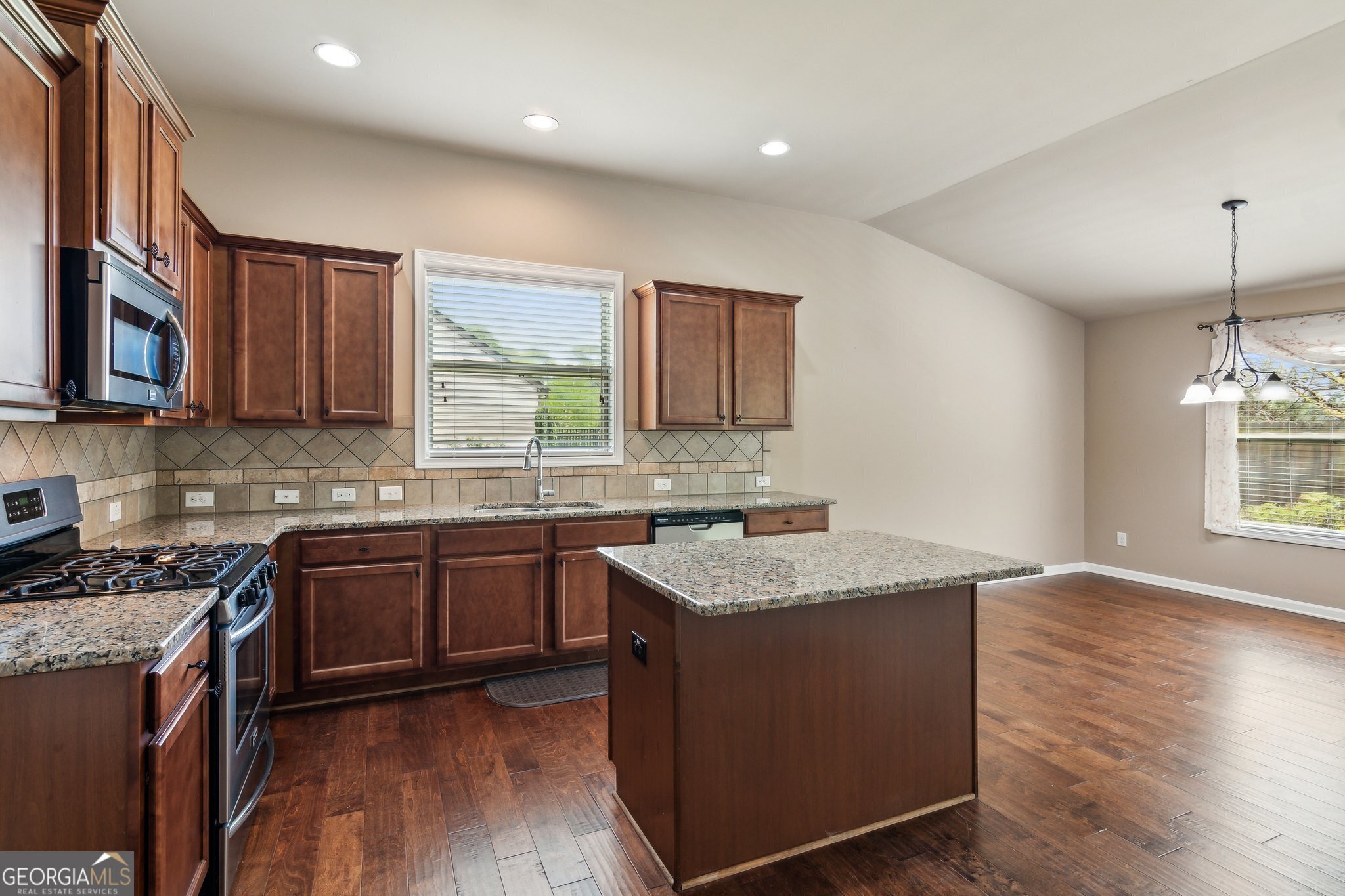 Cumming, Georgia 30028, United States, 4 Bedrooms Bedrooms, ,2 BathroomsBathrooms,Residential,Active,108268