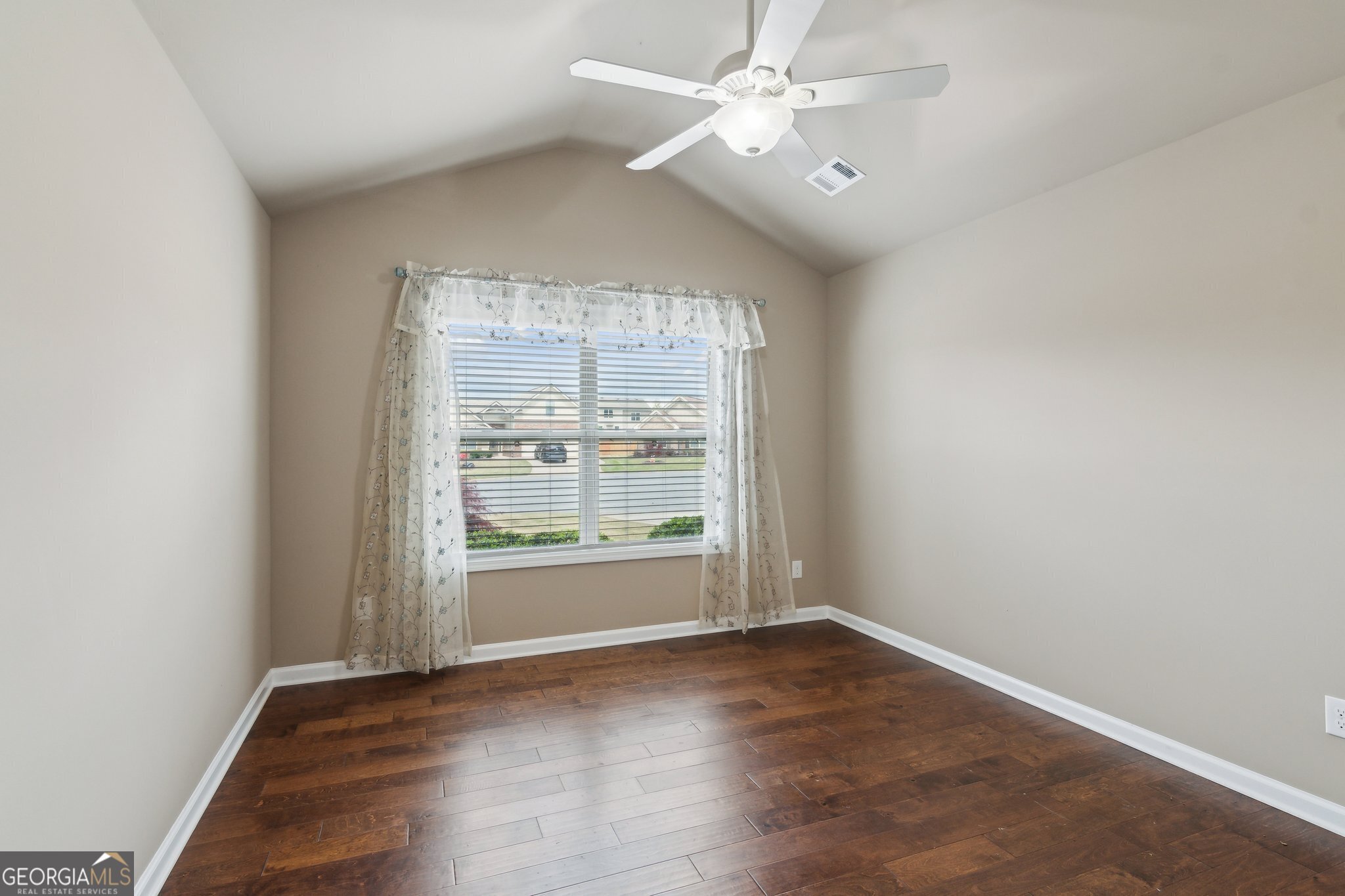 Cumming, Georgia 30028, United States, 4 Bedrooms Bedrooms, ,2 BathroomsBathrooms,Residential,Active,108268