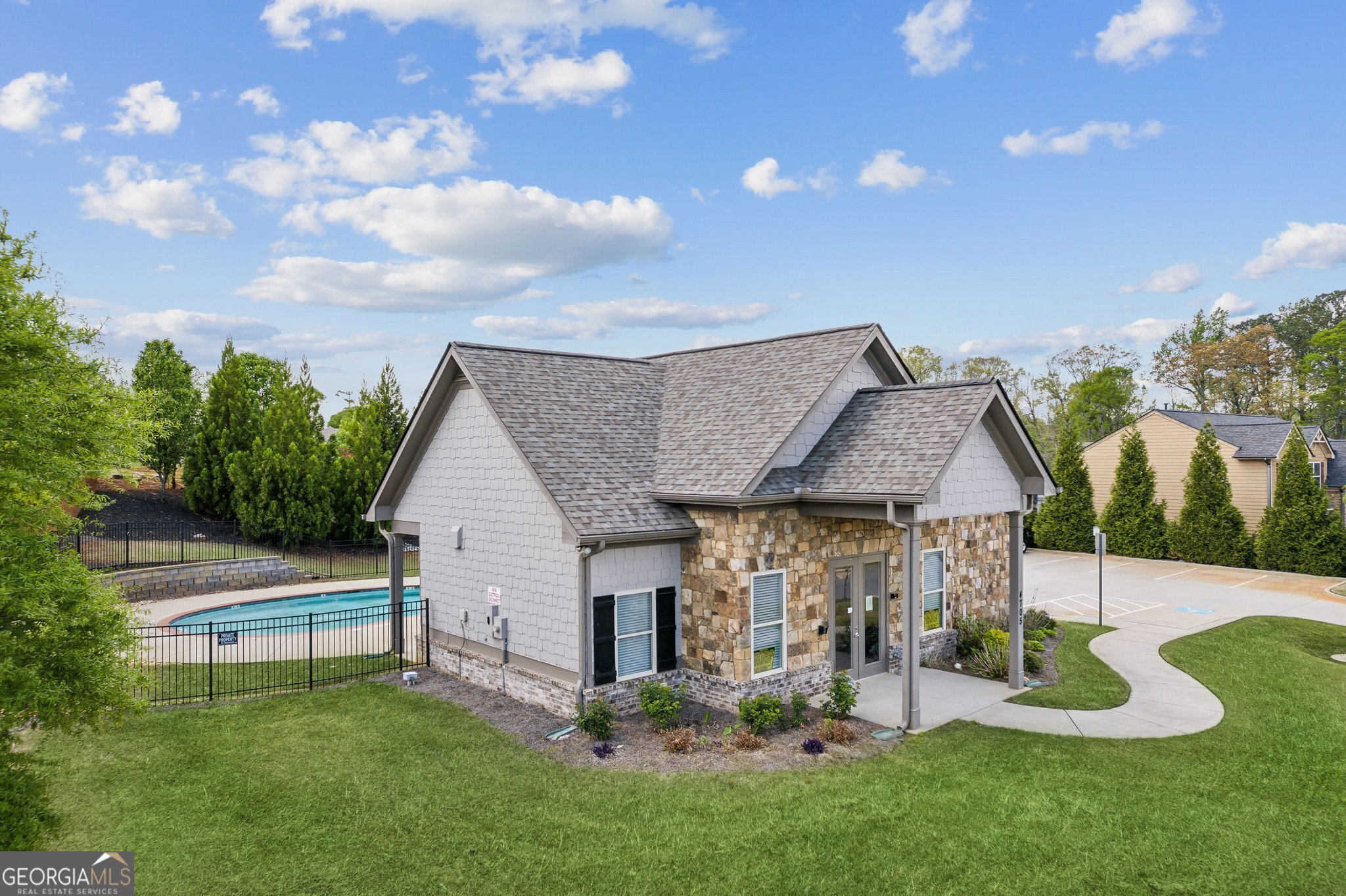 Cumming, Georgia 30028, United States, 4 Bedrooms Bedrooms, ,2 BathroomsBathrooms,Residential,Active,108268