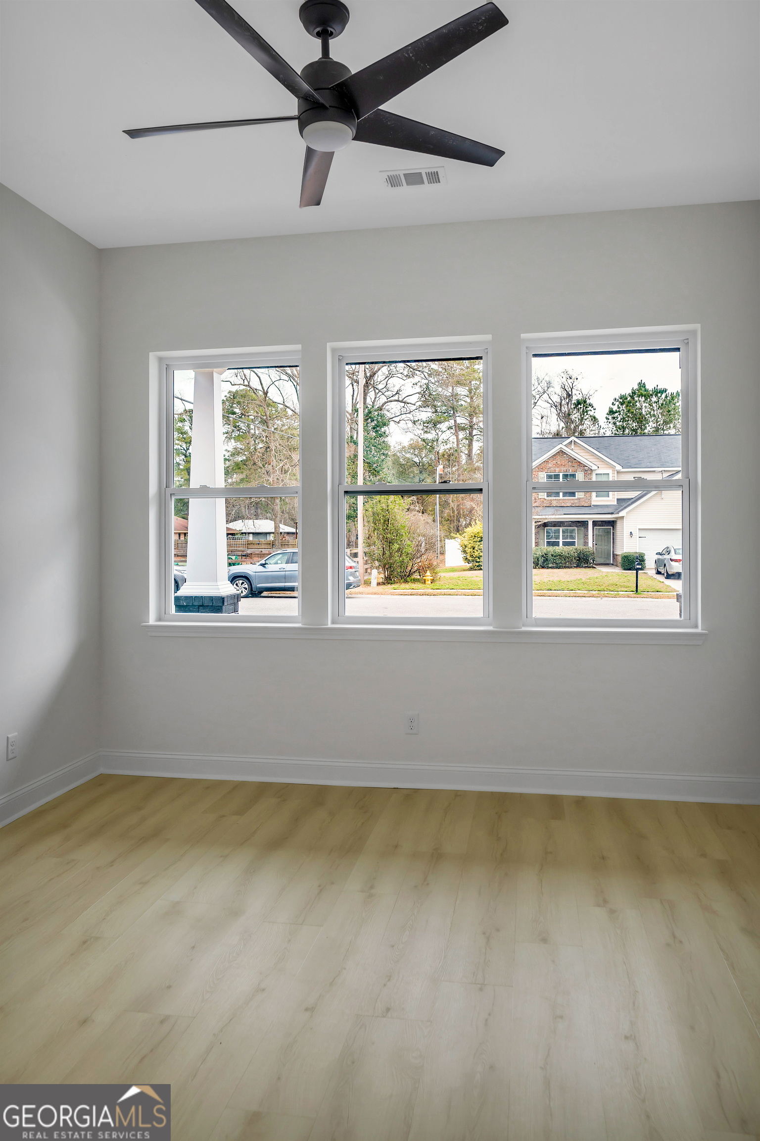 1105 Woodland DR