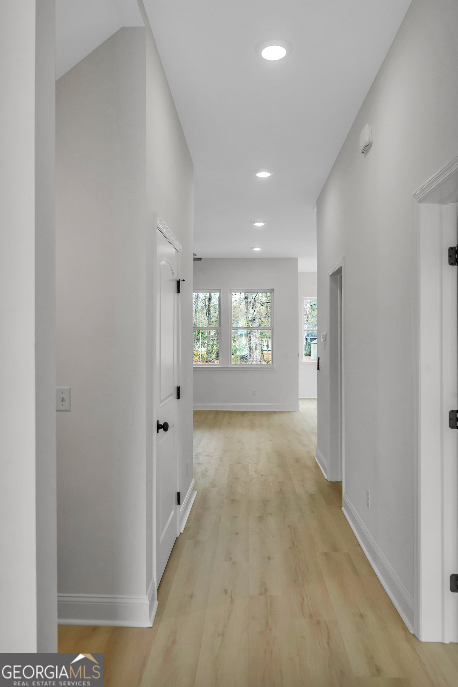 1105 Woodland DR