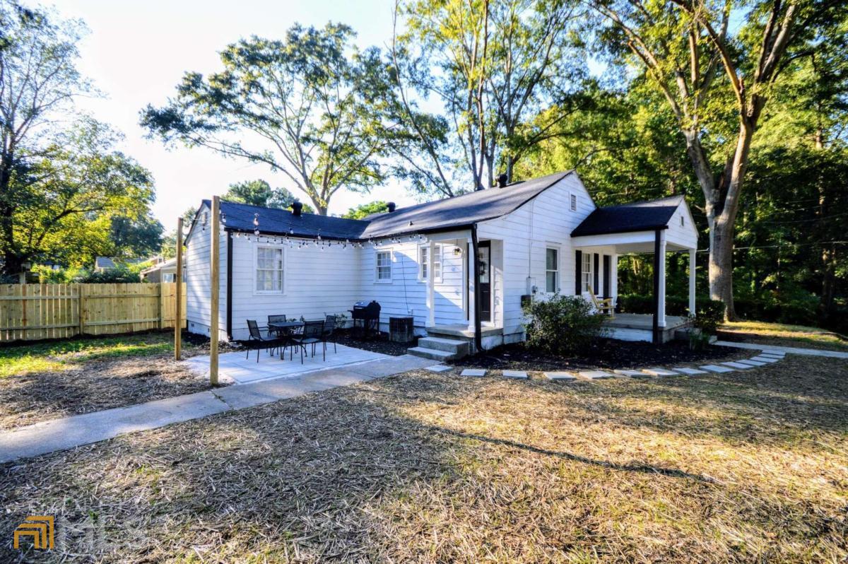 E G Turner - Residential Lease