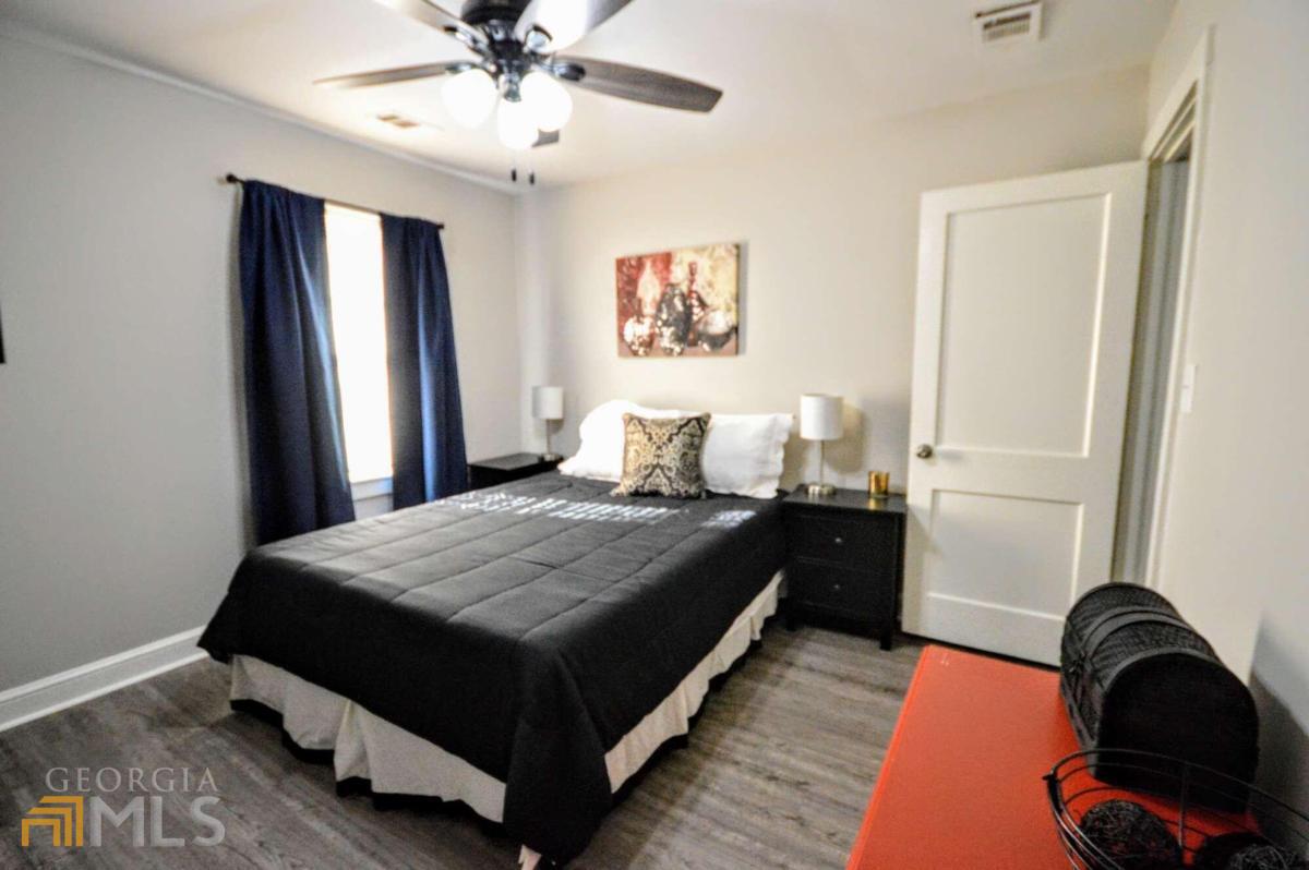 E G Turner - Residential Lease