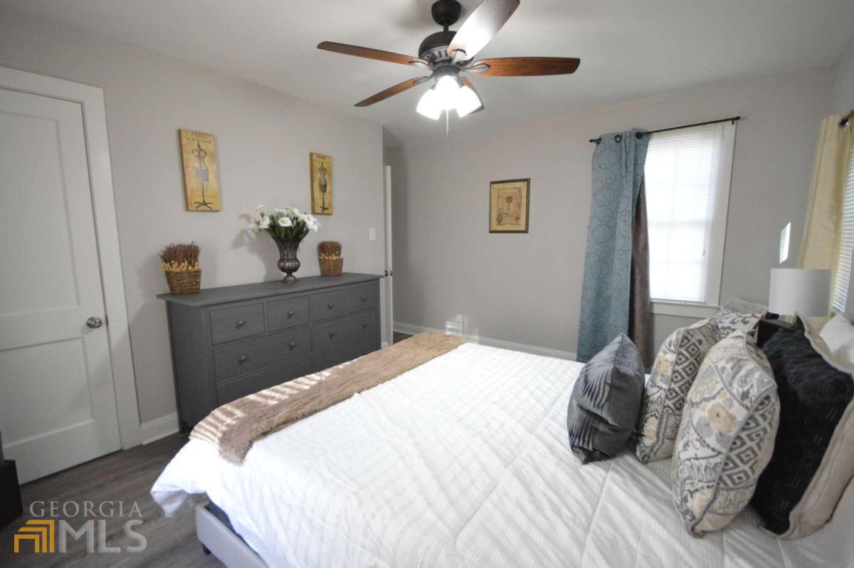 E G Turner - Residential Lease