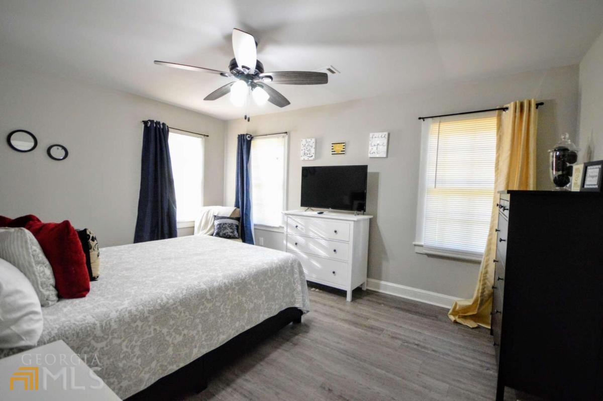 E G Turner - Residential Lease