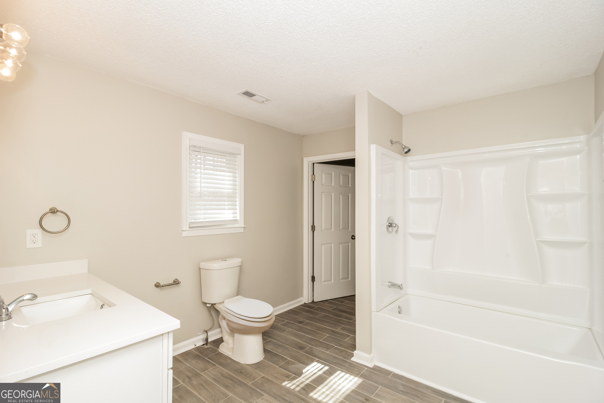 ALLATOONA SHORES - Residential Lease