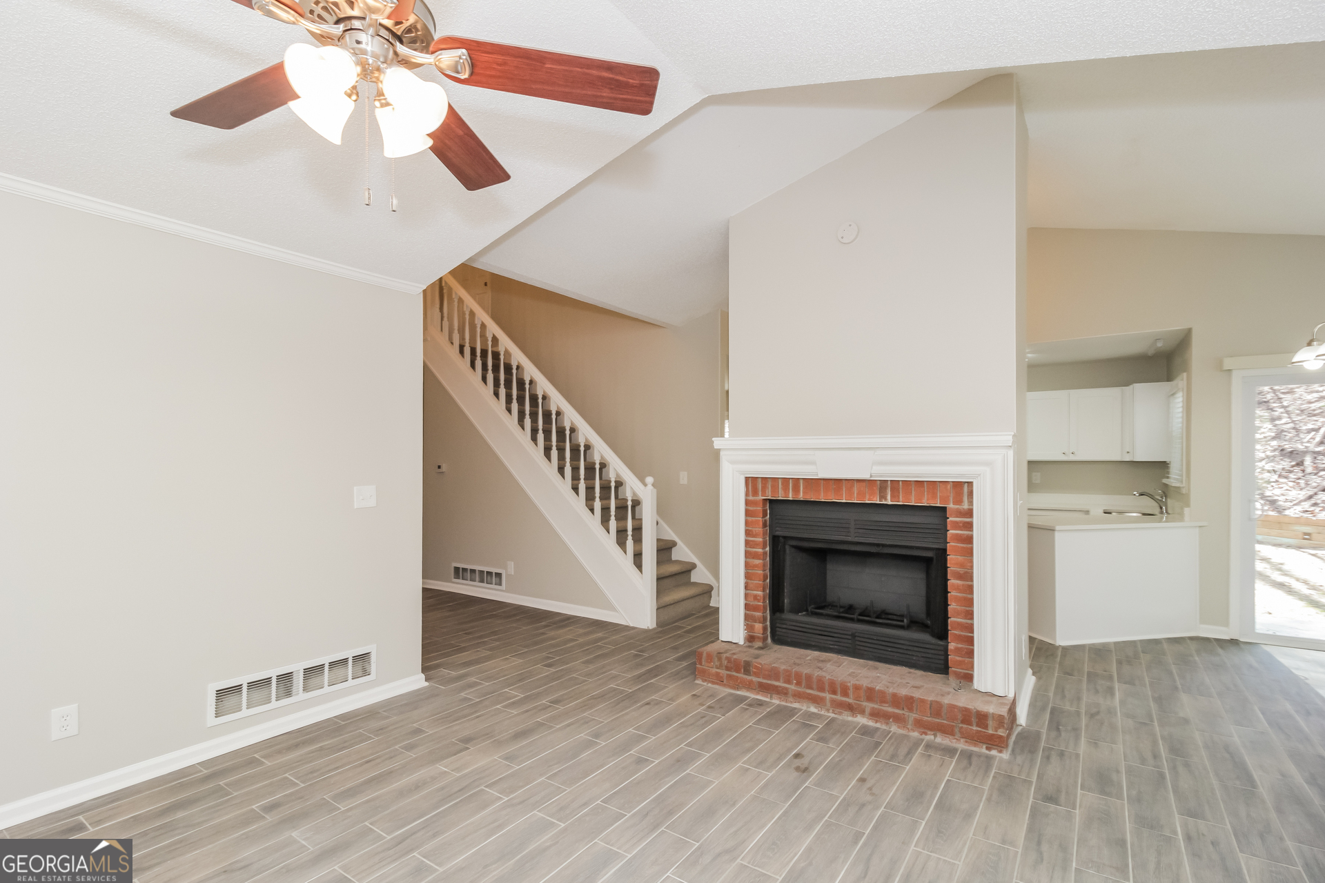 ALLATOONA SHORES - Residential Lease