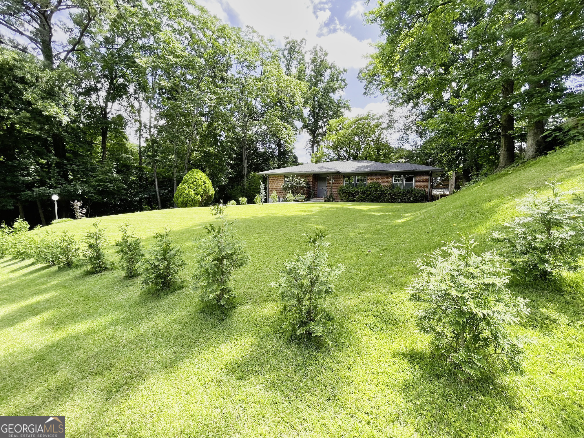 1509 Sagamore DR NE
