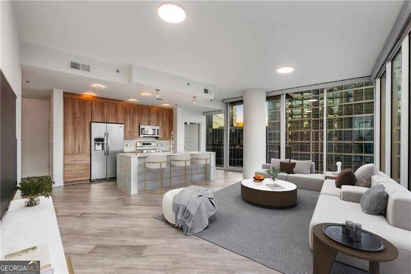 1080 Peachtree ST NE 910