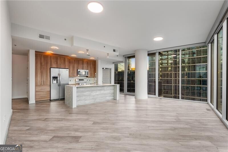 1080 Peachtree ST NE 910