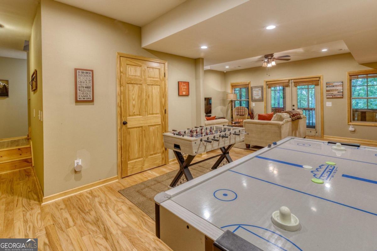 Ellijay, Georgia 30540, United States, 4 Bedrooms Bedrooms, ,3 BathroomsBathrooms,Residential,Active,41244