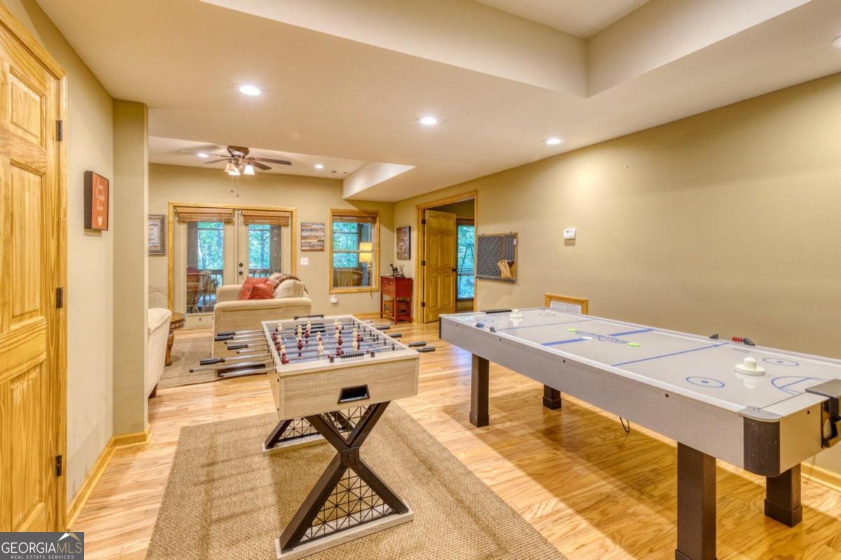 Ellijay, Georgia 30540, United States, 4 Bedrooms Bedrooms, ,3 BathroomsBathrooms,Residential,Active,41244