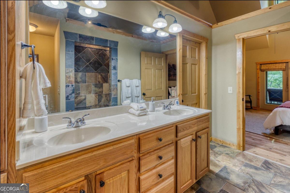 Ellijay, Georgia 30540, United States, 4 Bedrooms Bedrooms, ,3 BathroomsBathrooms,Residential,Active,41244