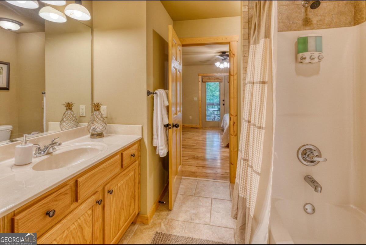 Ellijay, Georgia 30540, United States, 4 Bedrooms Bedrooms, ,3 BathroomsBathrooms,Residential,Active,41244