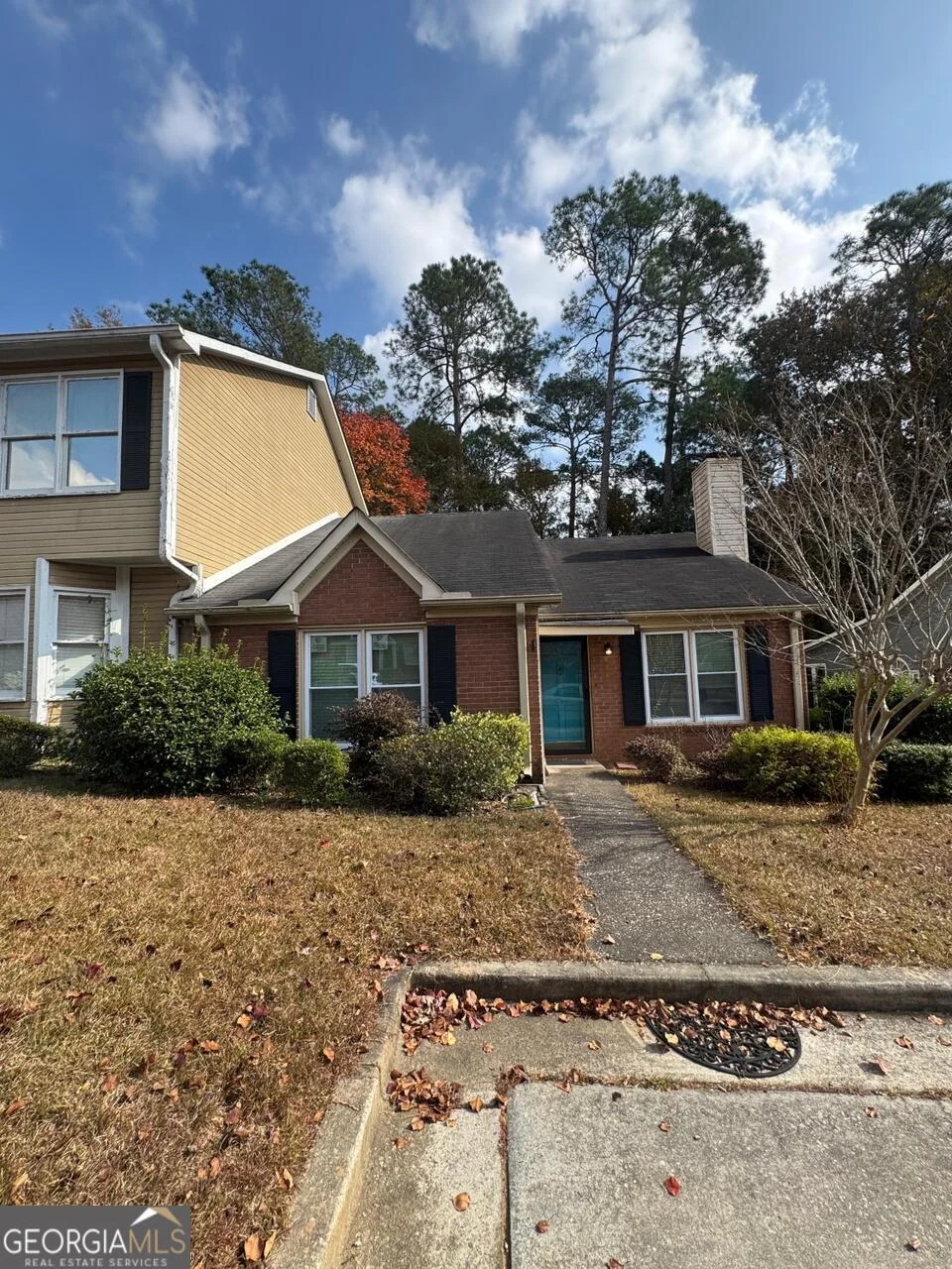 113 Manor Row