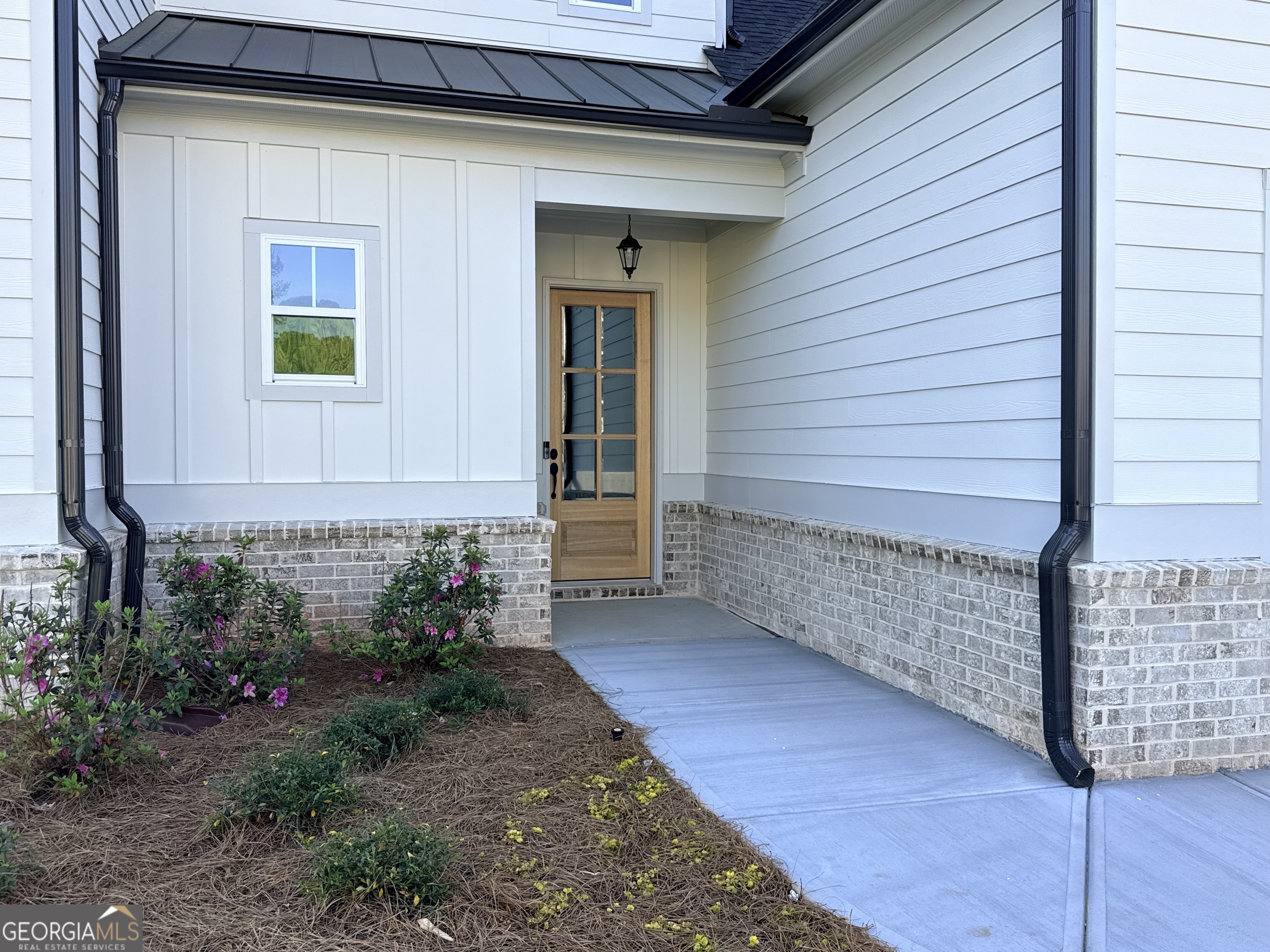 5832 Woodland Park CT