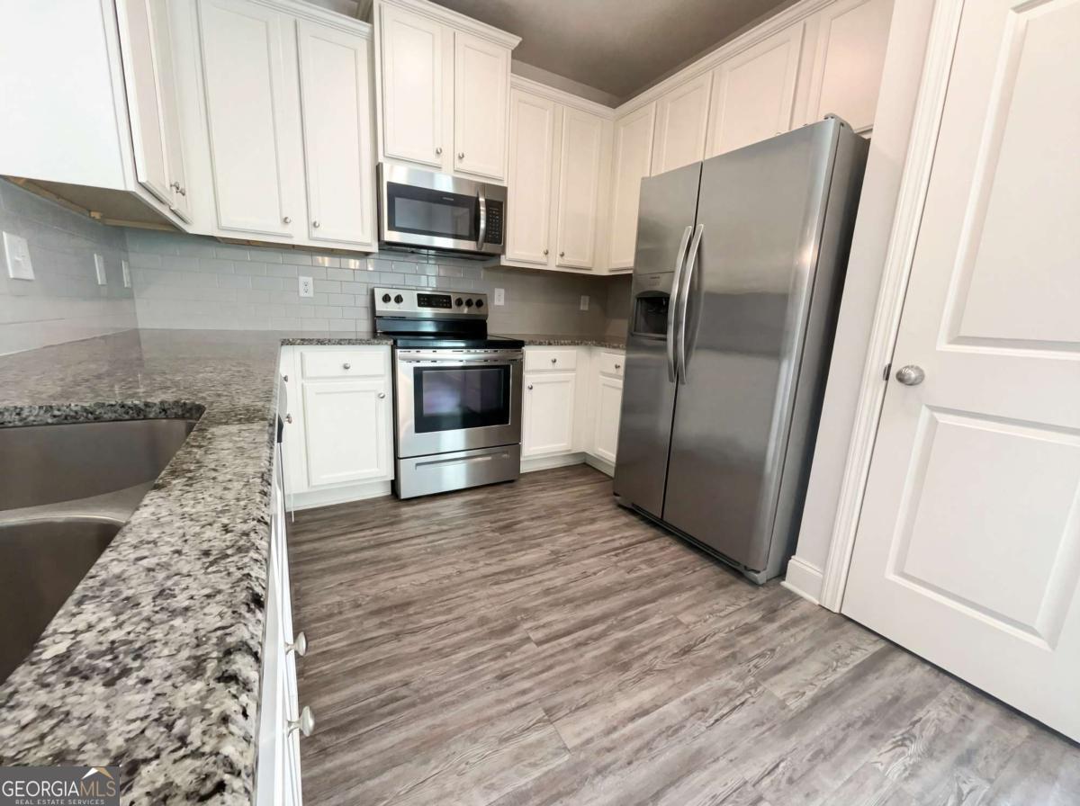 7039 Fringe Flower DR 8