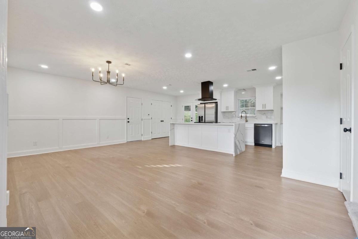 2103 Forest CT