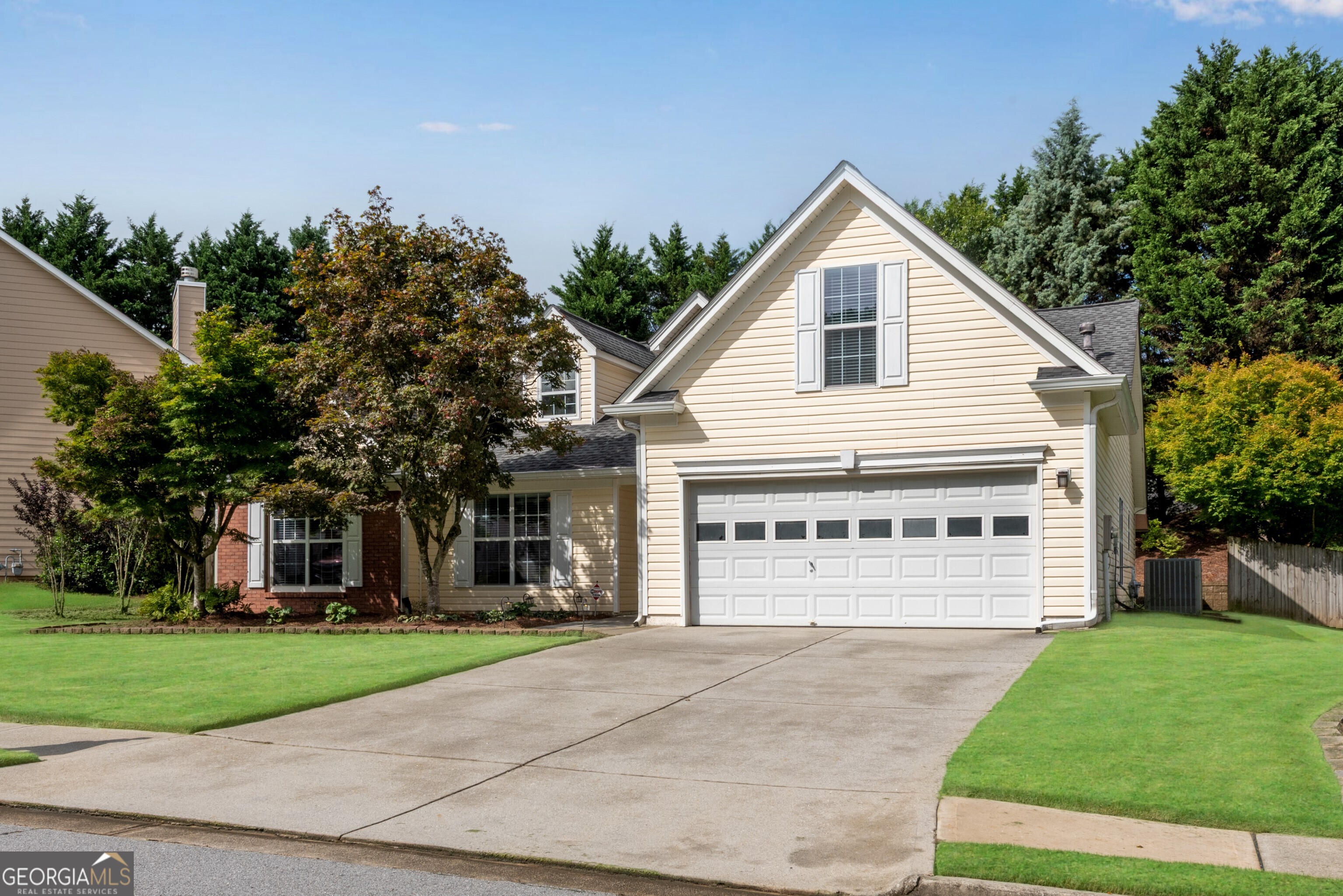 2250 Charleston Oak CIR