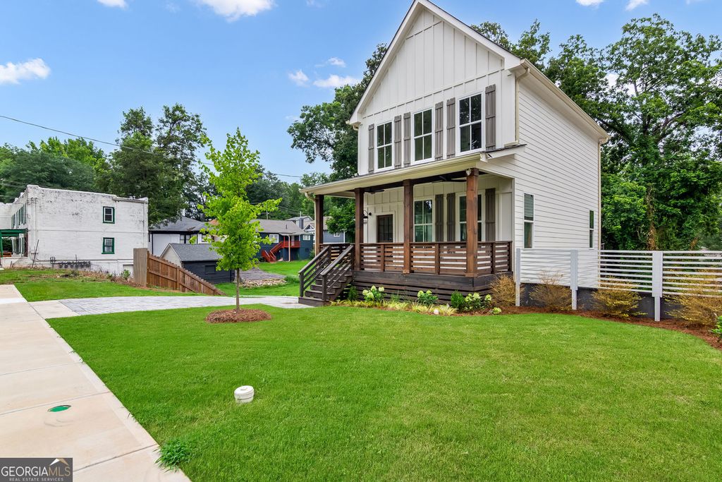 Photo of 826 Gaston Street SW, Atlanta, GA 30310 (MLS # 10757244)