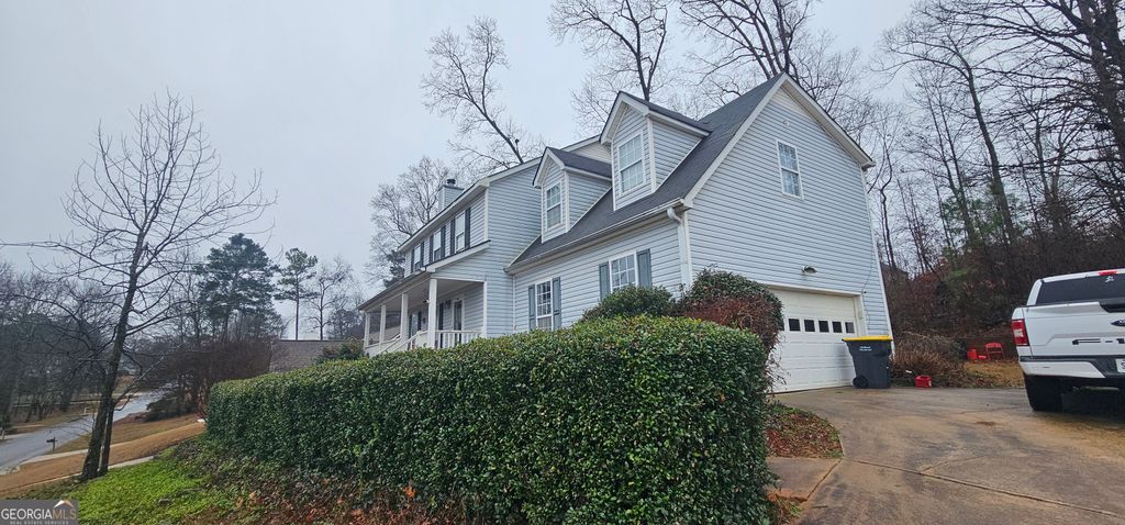 Photo of 246 Bridgewater Lane, Newnan, GA 30265 (MLS # 10692230)