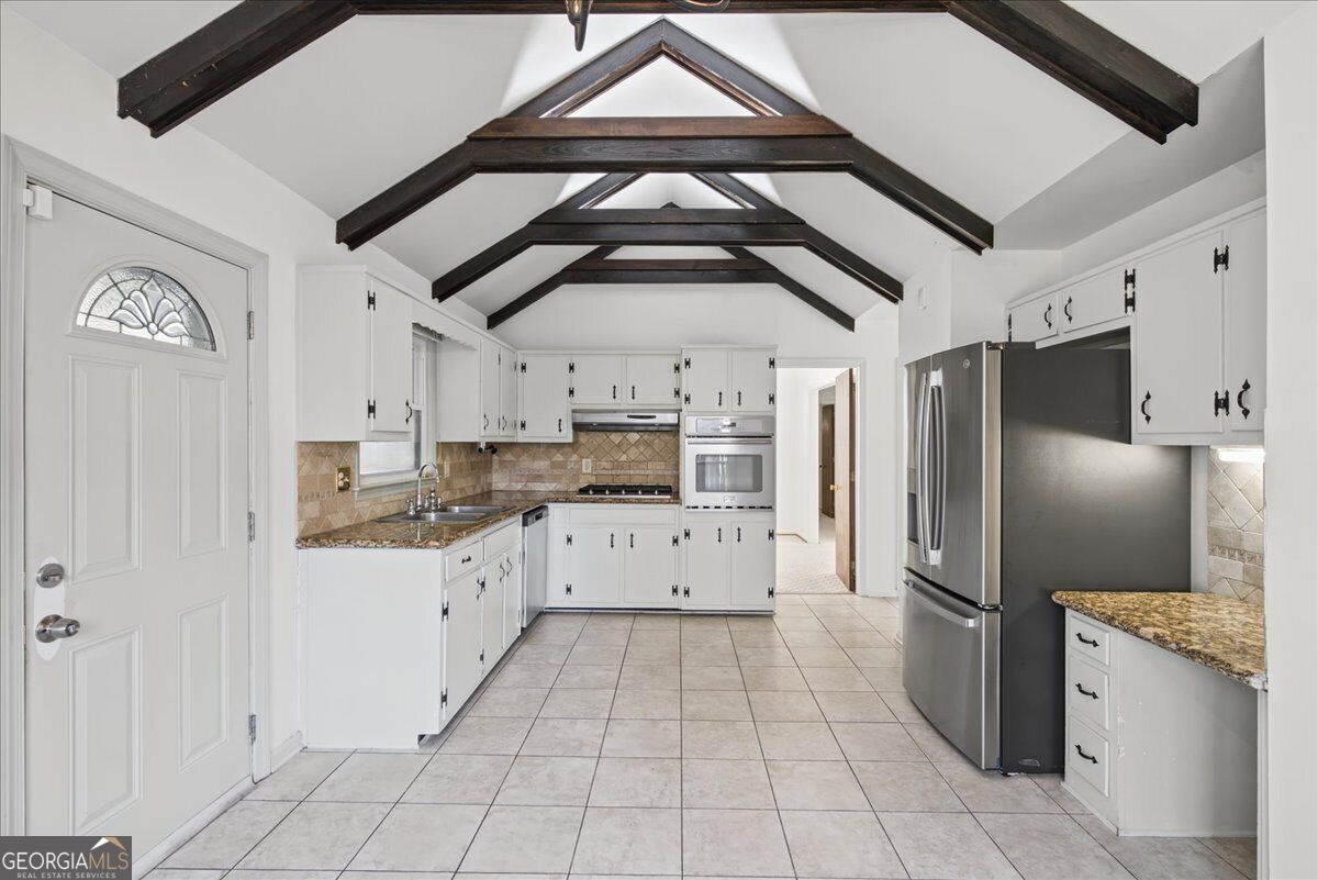 5063 Happy Hollow RD