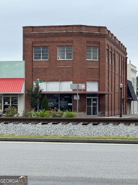 1 E Railroad ST Claxton GA 30417