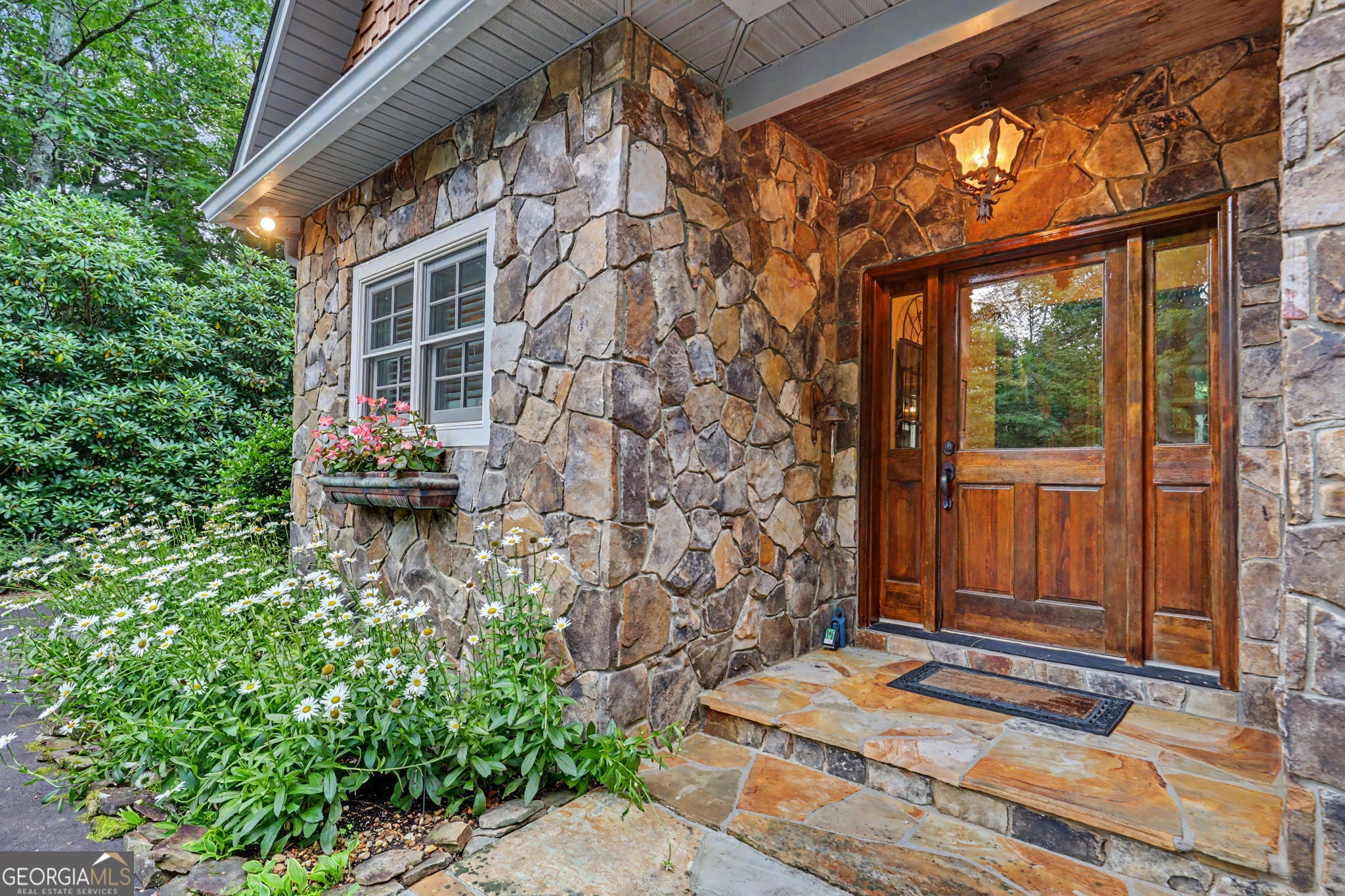 68 Jiminy Peak LN