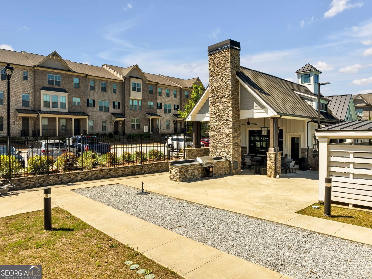 Doraville, Georgia 30360, United States, 4 Bedrooms Bedrooms, ,4 BathroomsBathrooms,Residential,Active,238076