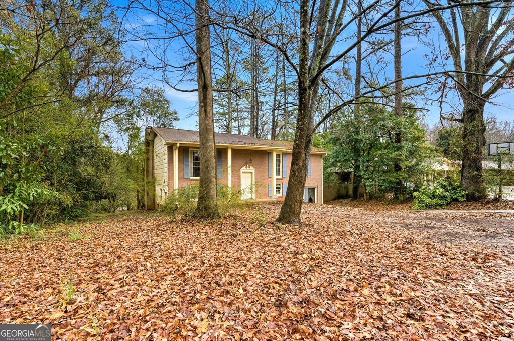 Photo of 6950 Knollwood Drive, Morrow, GA 30260 (MLS # 10697125)