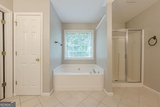 Canton, Georgia 30114, United States, 4 Bedrooms Bedrooms, ,4 BathroomsBathrooms,Residential,Active,193320