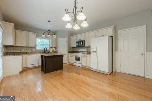 Canton, Georgia 30114, United States, 4 Bedrooms Bedrooms, ,4 BathroomsBathrooms,Residential,Active,193320