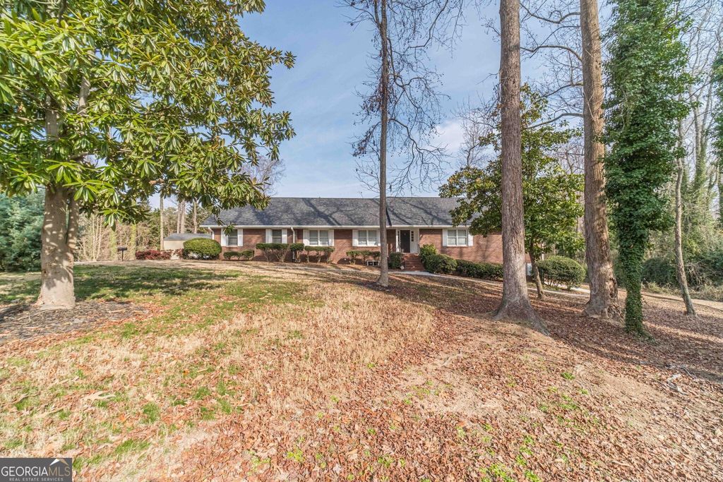 Photo of 492 New Hope Road, Lawrenceville, GA 30046 (MLS # 10669109)