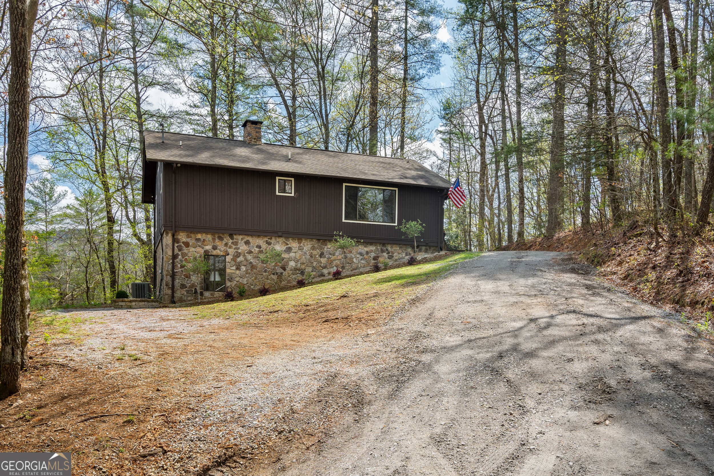 426 Crow Creek RD